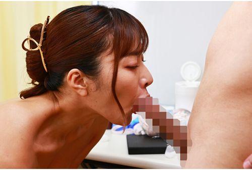 MMGH-003 Jun Mizukawa, The Beautiful Female Dermatologist, Shows Off A Fully Erect Penis During An Examination Screenshot