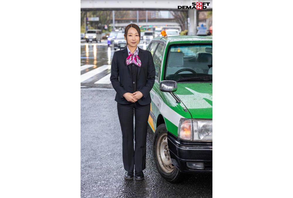SDNM-556 Haruki Ranko, A 45-year-old Married Female Taxi Driver With 90,000 Followers Across Social Media, Makes Her AV Debut: "I Strive To Provide Courteous Service, But I Love Rough Extramarital Sex." Screenshot 1