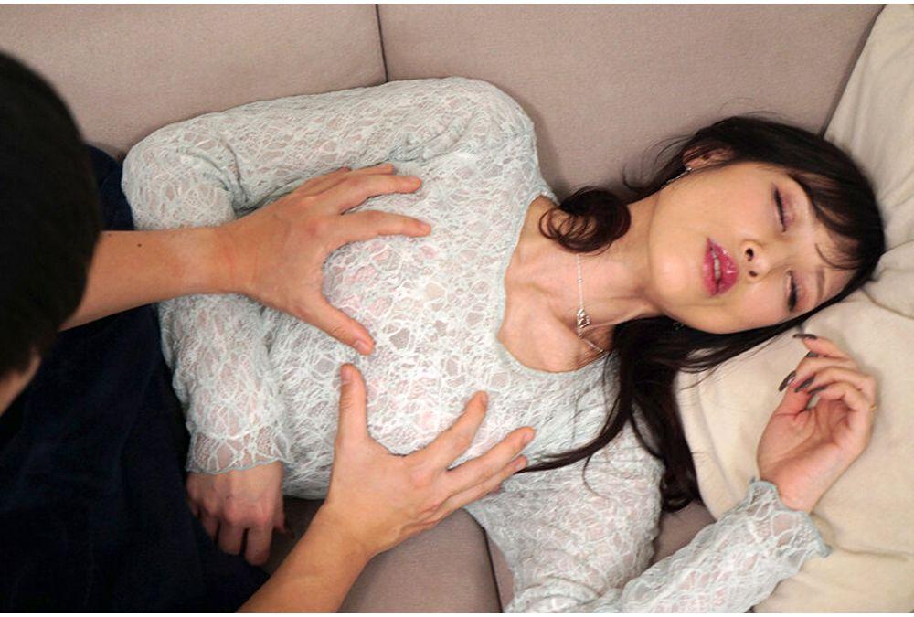 NGOD-351 Was A Virgin, And The Married Woman At My Boarding House, Whom I Admired, Liked My Huge Dick And Kindly Took My Virginity, But I Ended Up Having Sex With Her Again And Again, Impregnating Her... Screenshot 1