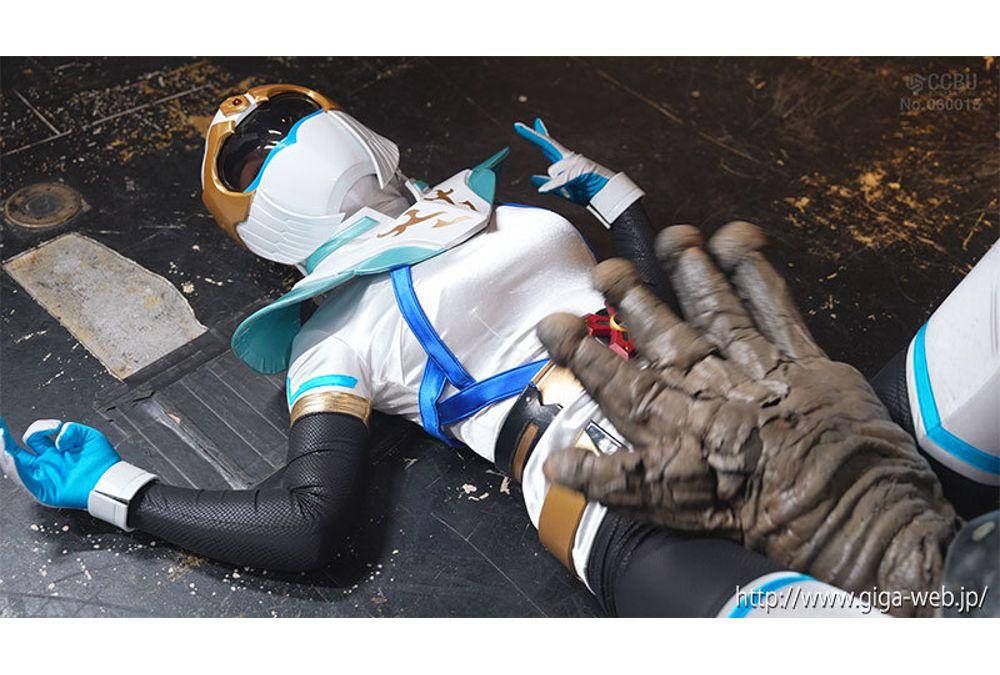 SPSE-60 Ayashiki Toumetsuden Kougaigar Part 1: Fuwari Mashiro, The Female Demon-slaying Warrior Branded A Deserter Screenshot 1