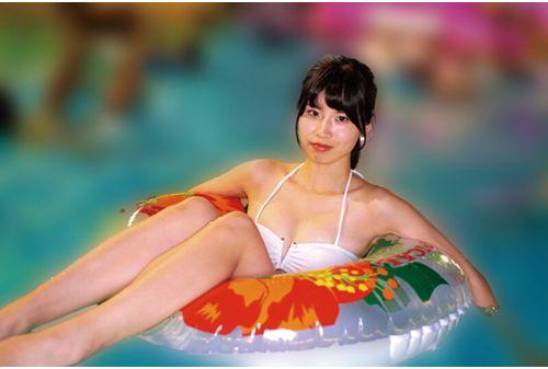 SKMJ-629 The Strongest Swimsuit Heroine: 10 Amateurs, Real Creampie Screenshot 1