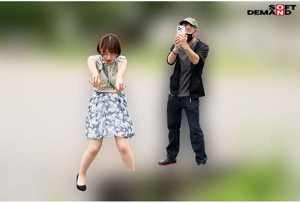 SDDE-760 A Woman Who Can Stop Time Actually Exists! A Plain Office Lady Who Is Too Serious Loves Stinky Dicks! Special Fetish: After Extracting Semen, She Marks With Pee! Edition: Shishido Riho Screenshot 2