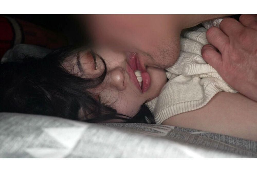 GEBB-025 Defenseless Women Sleeping Rape Voyeur III 4 People Captured Screenshot 1