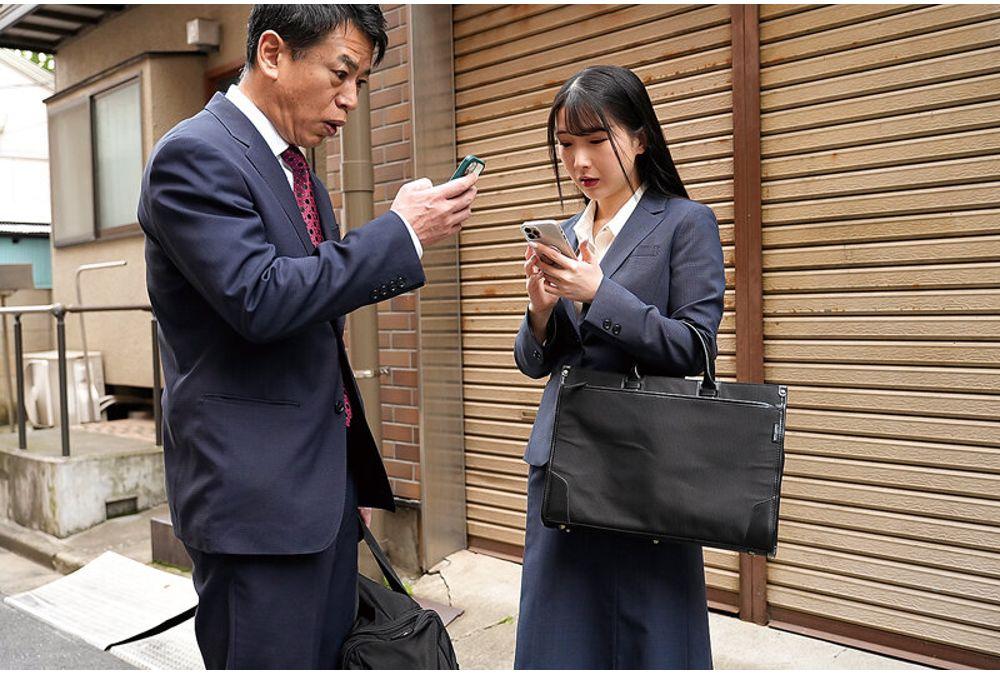 NACT-041 Unexpected Room Sharing & Reverse NTR: I'm A Boring Boss, But My Company's Most Beautiful Subordinate Is... Hikaru Miyanishi Screenshot 2