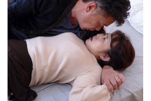 TMRD-1292 Mature Woman's Lewd Afternoon A Newly Divorced Woman Seduces Her Ex-husband's Subordinate... A Wife Has Her Ripe Private Parts Sucked Dry By Her Husband's Brother Screenshot 2