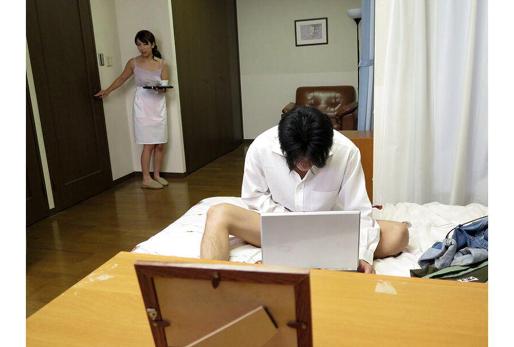 YMLW-053 "If You're Going To Do It Alone, Mom Will Take It Out For You~It's So Hard~" I Was Masturbating When My Mom Came In... 4 Hours, 8 People Screenshot 1