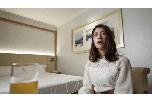 SOAV-103 Married Woman's Cheating Heart Minaho Ariga Screenshot