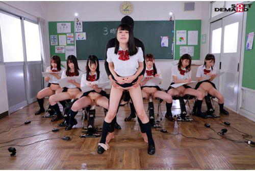 SDDE-719 Tobijio! School Life Culture Festival Preparation Edition: Girls In Uniform Who Keep Squirting And Incontinent While At School Screenshot