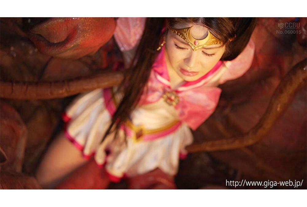 SPSE-14 Pretty Warrior Claudia Right → Swallowing The Giant Beast Claudia Fuwari Mashiro Screenshot 1