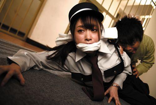 REXD-332 I Can't Make A Voice And Can't Stand It... A Female Prison Officer In A Trap ● Incident! "The Sperm Pool Is Full Of Gold Balls!" Screenshot