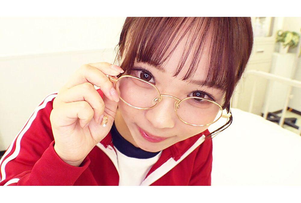 FGAN-159 A Sexy And Cute Bloomer Manager Who Looks Good In Glasses Encourages Troubled Sportsmen With A Sexy And Gentle Gaze. Screenshot 1