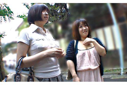 NXG-358 Street Corner Married Woman Picking Up Girls Young And Big Tits Mutchimuchi SP Screenshot