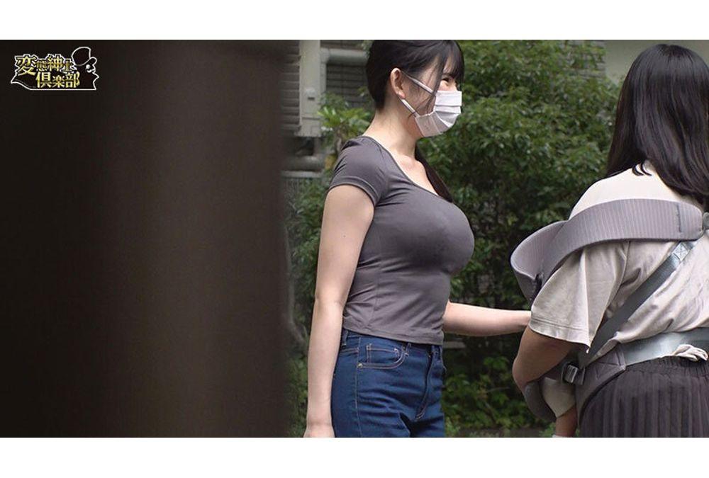 CLUB-895 Stroller Wife Tailed And Secretly Filmed, Soaked In White And Sleeping Screenshot 4