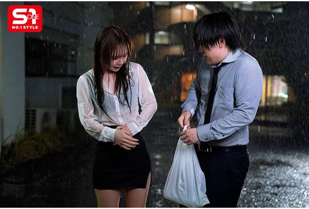 SNOS-424 Heavy Rain Causes Elevator Power Outage, Leaving Me Alone In The Enclosed Space With My Cool, Beautiful Female Boss. Her Wet Hair And Skin Exude Sex Appeal, And When I Attacked Her...it Unexpectedly Escalated Into A Passionate, Mutual Sexual Encounter. Screenshot 2