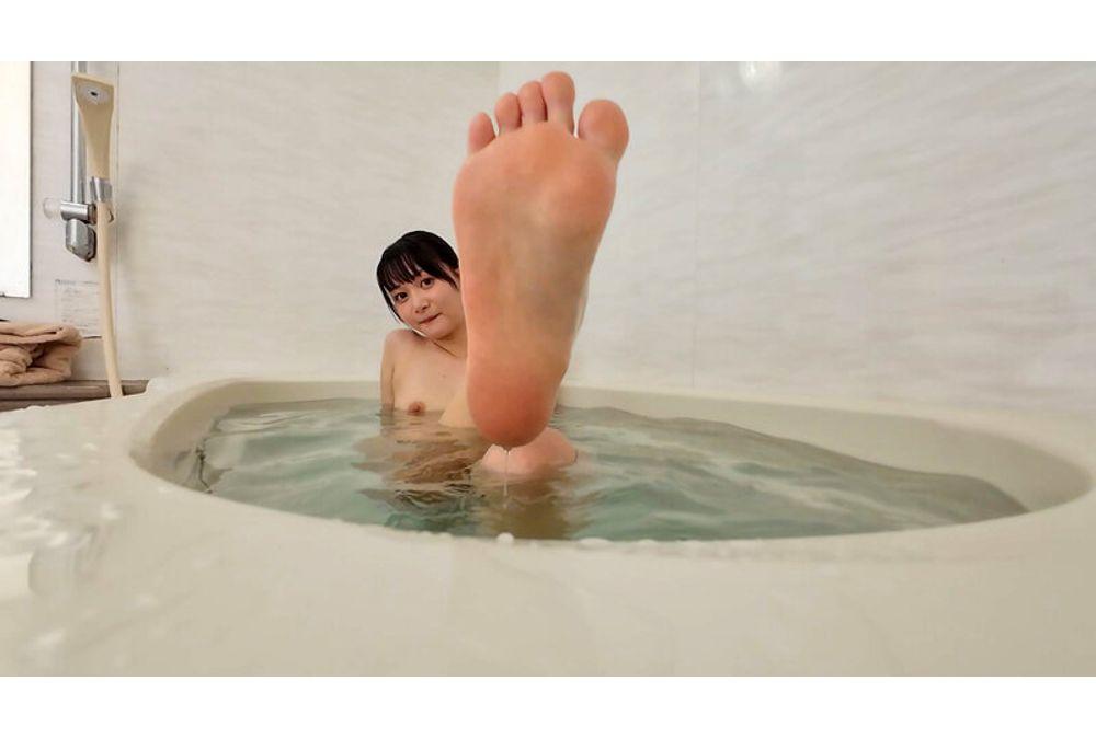 NEO-841 I Want To Lick The Soles Of A Beautiful Woman's Feet Until They're Soft! Screenshot 3