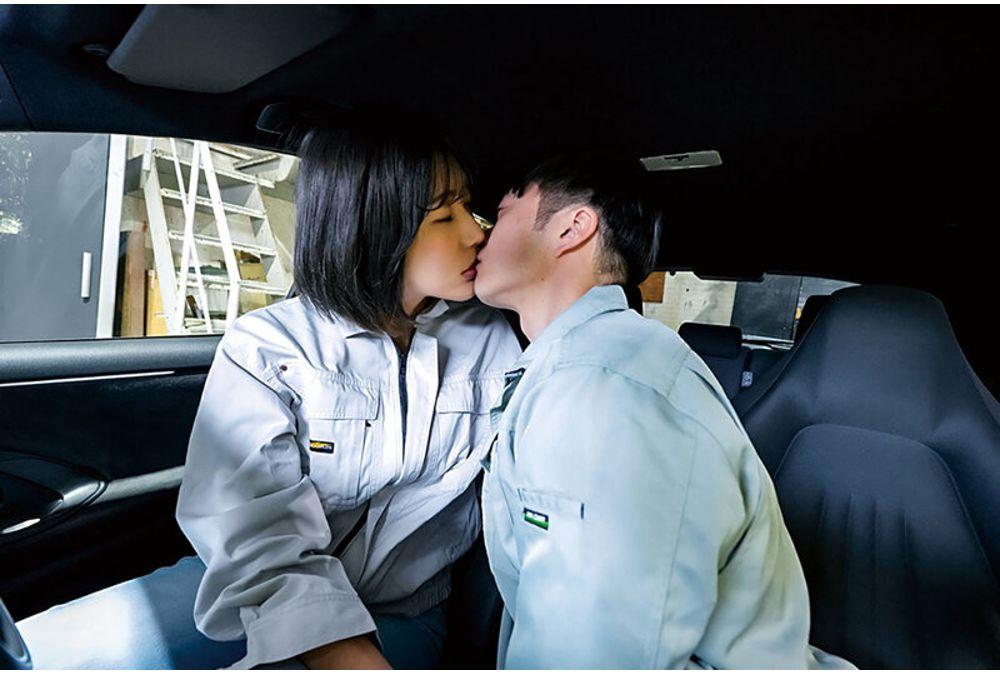 NGOD-357 The Wife's Small Car Is Shaking. A Story Of Intimate Car Sex And Infidelity Between A Tall, Peachy-bottomed Part-time Housewife And A Working Young Man. Screenshot 1