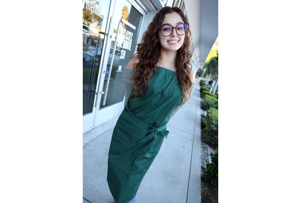 HIKR-257 A Miracle Happened When I Asked A Japanophile, Beautiful Cafe Worker I Met In LA To Be A Product Tester!! Riana (28) Screenshot 1