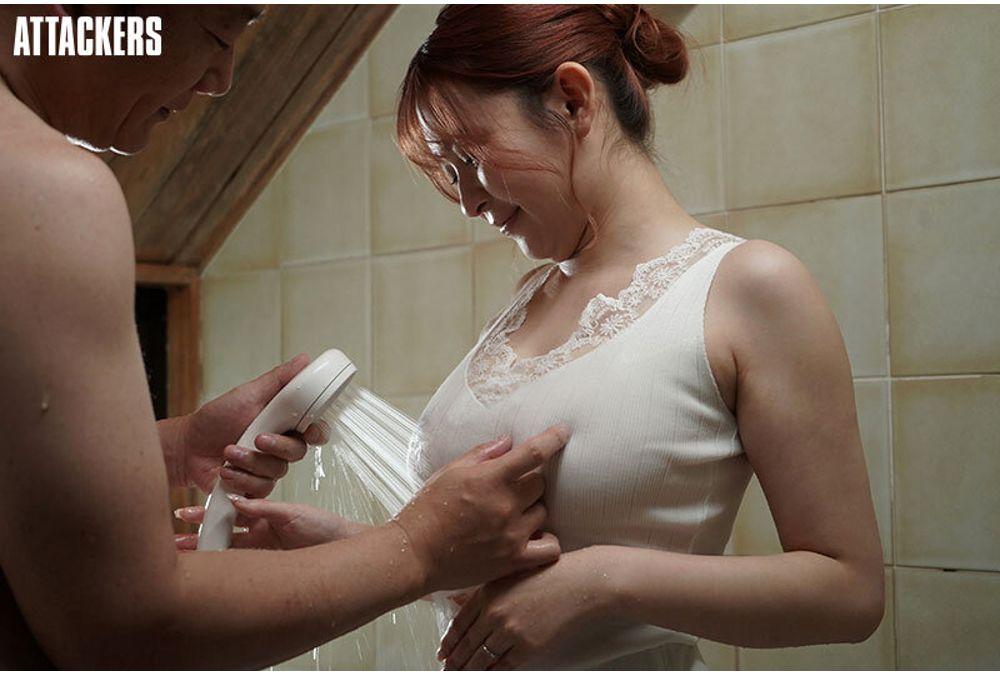 ADN-715 I'd Been Abstaining From Sex And Saving Up My Sperm In Preparation For Pregnancy, But When I Found Myself Alone With My Sister-in-law, Who Was Soaked In The Heavy Rain, I Couldn't Contain My Lust... Azusa Hikari Screenshot 1