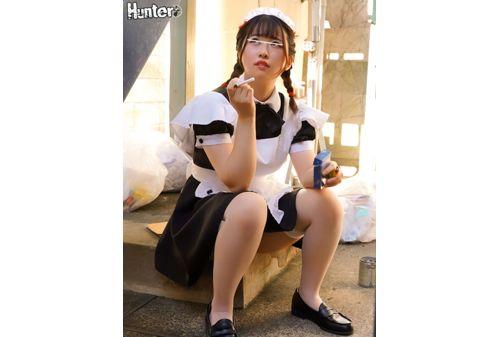 HUNTB-481 "It's Cold, So I'll Lend You Your Room Instead Of A Rest Room" I Was Called Out To A Sad Con Cafe Lady Smoking A Cigarette At The Garbage Dump Behind The Maid Cafe And Made Me Have Sex With Her Screenshot