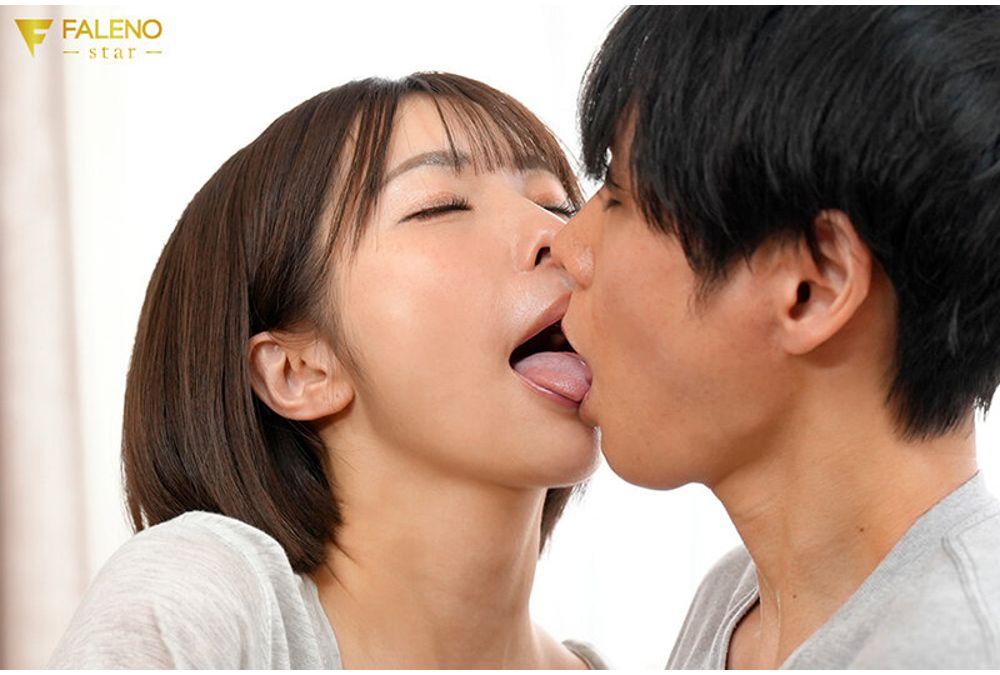 FNS-191 I Found Out About My Neighbor's Sex Tape Account, And When I Knocked On Her Secret Door, I Was Conveniently Made To Have Sex With A G-cup Woman Who Did Whatever I Wanted. - Tsubasa Mai Screenshot 1
