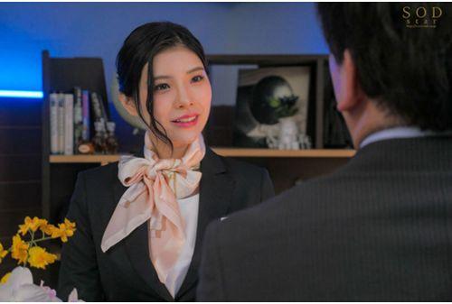 STARS-979 A Beautiful Hotelier's Secret Hobby Is Seducing Customers Who Have Wives Or Lovers By Whispering Dirty Words And Seducing Them. Rei Kamiki Screenshot