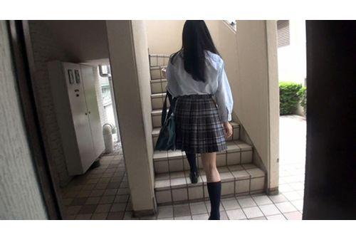 BUBB-099 Stairs School Girls More! Erotic Uniform Skirt Panchira Only Dangerous Edition Screenshot