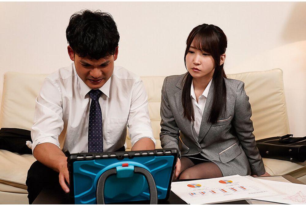 CLOT-035 The Alluring Female Boss In Black Pantyhose, Shiori Yorimoto Screenshot 3