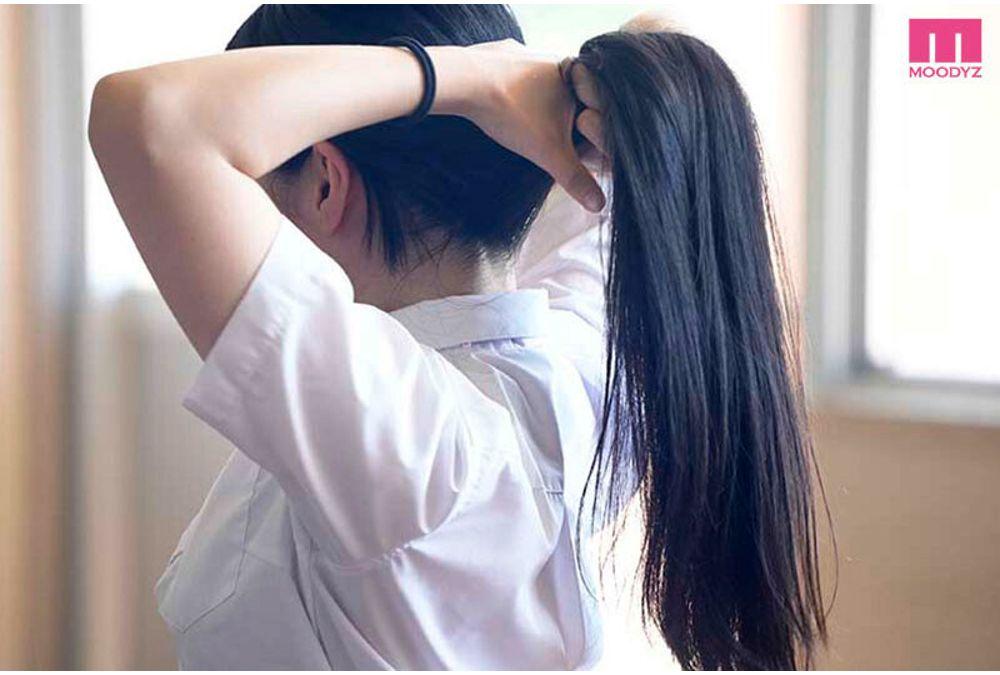 MIQD-012 The Ultimate Uniform Peek-a-Boo Screenshot 3