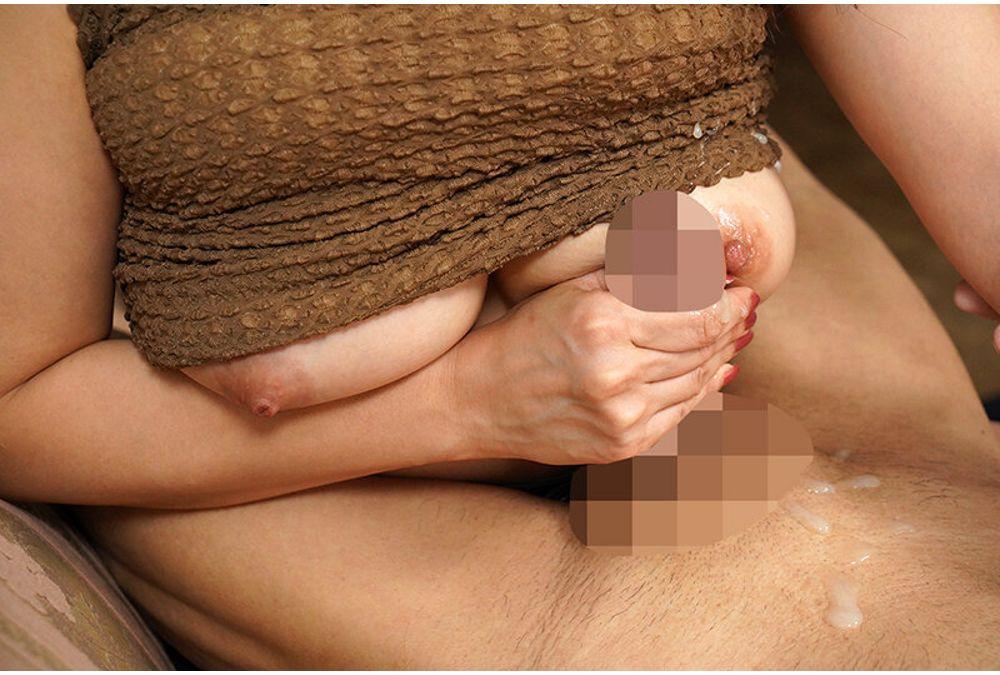 DVEH-083 "Do You Want To Make Love To Me?" A Hot Woman With The Most Exquisite Body In The Industry Sympathizes With The Men's Stories Of Not Being Popular And Gives Them The Ultimate Sexual Experience (heart) Yuri Oshikawa Screenshot 2