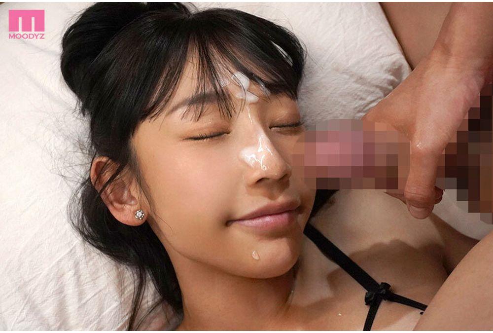 MIKR-075 "Hey, Hey... You're Always Staring At My Boobs, Aren't You?" My Girlfriend's Older Sister Invited Me To Share A Room With Her During A Family Trip. Her Obscene, High-end Lingerie Tempted Me, And My Sexual Desires Ran Wild. Kaho Shirahama Screenshot 3