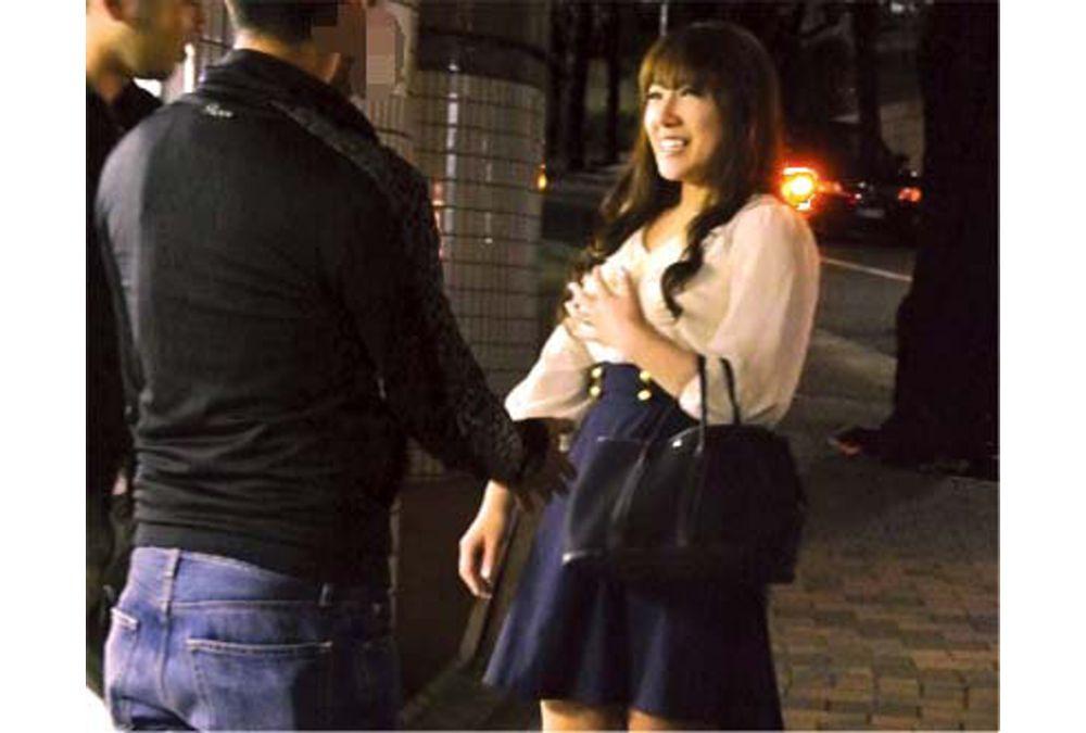 NASH-789 Can Showa-born Forties Wife Have Sex Immediately After Picking Up Girls? Eroero Wife Who Loves Sex Accepted The Semen That Was Vaginal Cum Shot With Raw Cock Insertion OK Screenshot 2