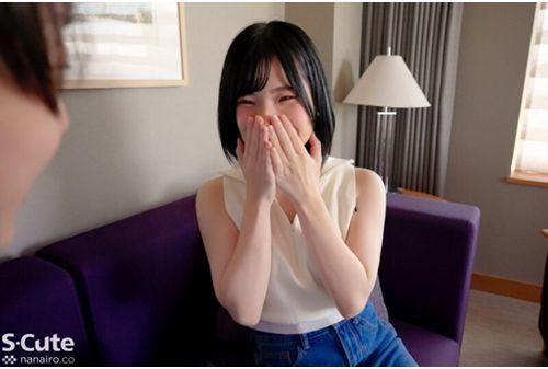SQTE-529 A Shy 19-year-old Woman Feels So Good That She Starts Shaking Her Hips Ran Himeno Screenshot