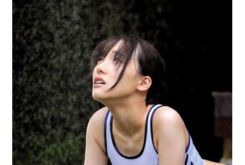 DVAJ-676 A Rainy Summer Training Camp Where A Female Track And Field Club Member Practices In The Rain And Can't Hide His Erection In The Wet Hair And See-through Breasts Of The Member. Momo Shiraishi. Screenshot