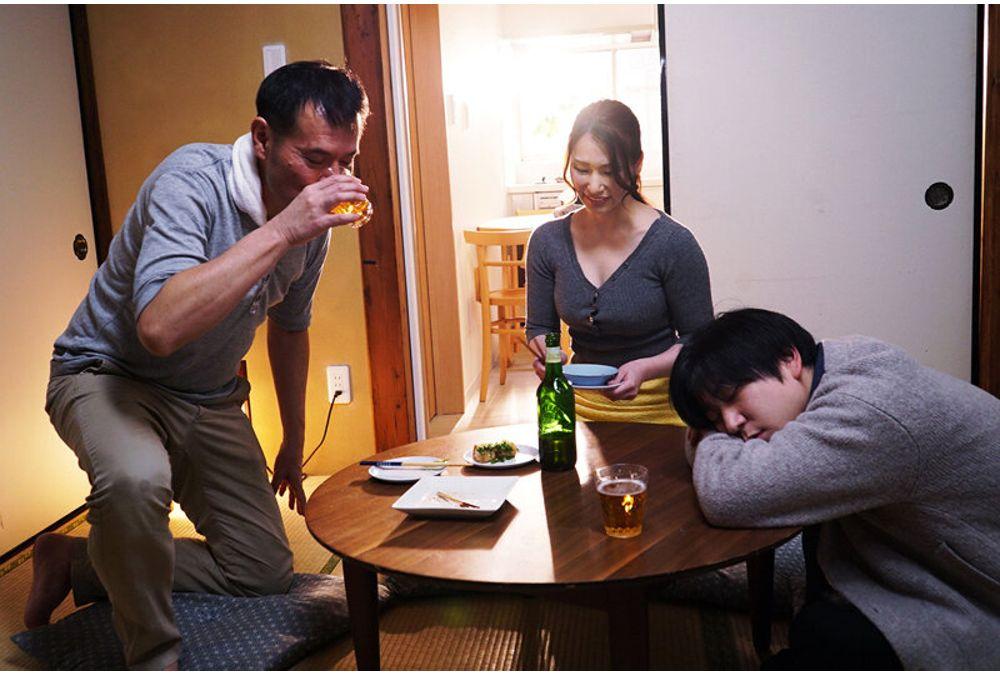 NGOD-289 Homecoming Blues Cuckolded - A Modest Wife, Nami Kuroki, Was Feeling Blue At Her Husband's Parents' House, But When A Village Man's Big, Dirty Dick Was Thrust Into Her, She Trembled And Climaxed In A Spasmodic Orgasm, Without Any Sexual Remorse. Screenshot 2
