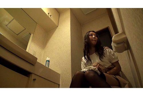 SIS-051 Or Two Sister And A Woman Friend Who Is In The Next Room Is Make Me Sex To Friends And My Brother? Vol.02 Screenshot 3