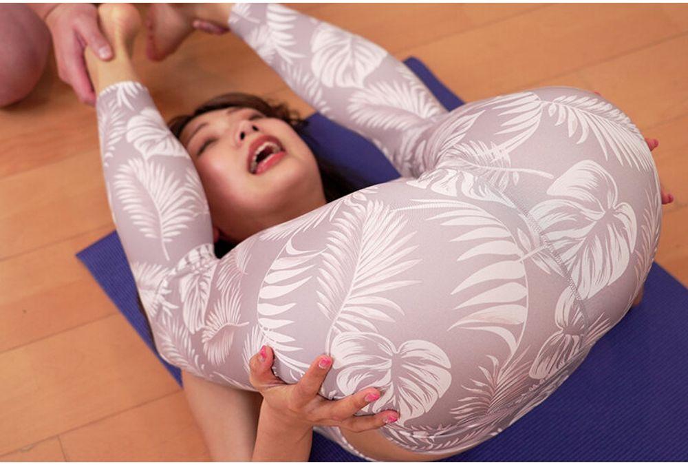 HBAD-716 Tall Apparel Girl Hanamiya Kyoko, Whose Big Breasts And Big Ass Make Her Sexy Body A Target At The Fitness Gym Screenshot 3