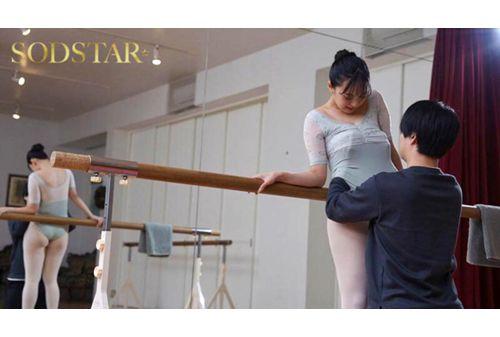 START-324 New Ballerina Sexual Domination NTR. A Video Recording Of An Older Man's Cock Being Forced Into The Soft, Tight Pussy Of A Young Girl Who Is Devoted To Ballet, Leading Her To Cum And Submit. Screenshot 2