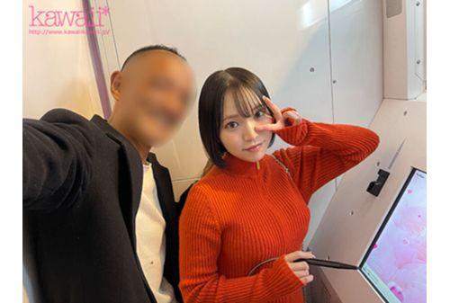 CAWD-825 Please Take A Picture Of Mami-chan's Sugar Daddy! We'll Reveal The Manual For Making A Girl Fall In Love With An Older Man!! This Is The AV Debut Of Mami Nanami, Who Finally Falls For The Older Man's Technique. Screenshot 3