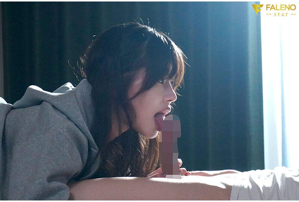 FNS-232 Hidden Beneath Her Sweatpants Was A Fair-skinned Beauty With Huge Breasts. The More You Caress Her, The More Lustful She Becomes. Our First Overnight Stay Of Intimate Sex With This Insatiable Girlfriend. - Mia Kamiki Screenshot 4