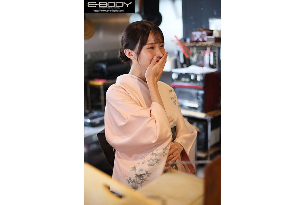 EYAN-208 Beautiful Japanese Restaurant Hostess, Akiho Sano (28), Makes Her AV Debut With Her Pure White G-cup Breasts Hidden By Her Kimono, A Secret That She Never Shows To Her Customers. Screenshot 1