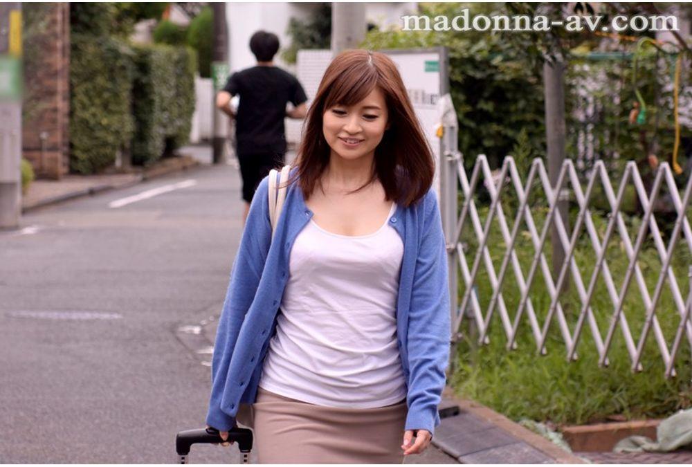 JUX-765 The Mother Of A Friend Niiyama Saya Screenshot 3