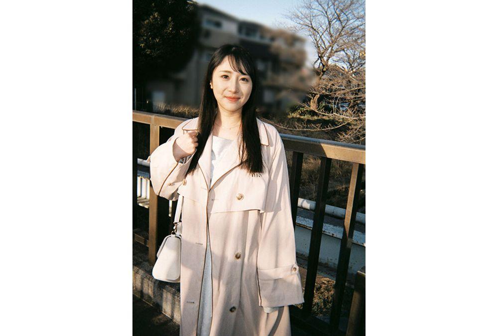 JERA-014 When I Invited Yuika Onozaka, A Beautiful, Gentle Single Mother From My Workplace Who Seemed To Be Weak To Pressure, To A Love Hotel, She Smiled And Showed Me Her Secretly Slutty Ejaculation Techniques. After A Drive, She Invited Me To A Second Love Hotel And Asked Me To Cum Inside Her Many Times. Screenshot 6