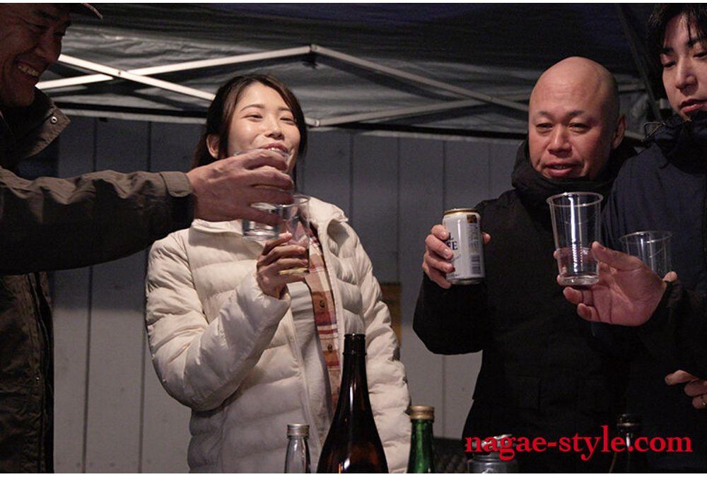 NSFS-484 2-night, 3-day Camping Trip, 6 Tents Rotated By The Neighborhood Association, My Wife Aina Miumi Was Repeatedly Penetrated By Old Men. Screenshot 2