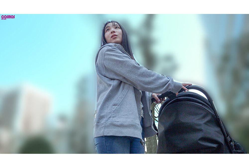 HAWA-360 Sakura-san (28 Years Old) Who Started A Men's Beauty Salon At Home Because He Was Struggling Financially. Creampie Sex With A Single Mother From The Neighborhood. Screenshot 3