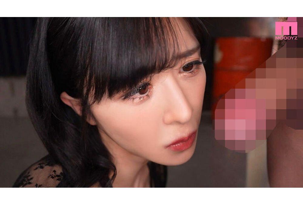 MIAB-538 Staring At The Dick The Whole Time! Dick-loving Older Sister's Devilish Vacuum Blowjob Honoka Tsujii Screenshot 2