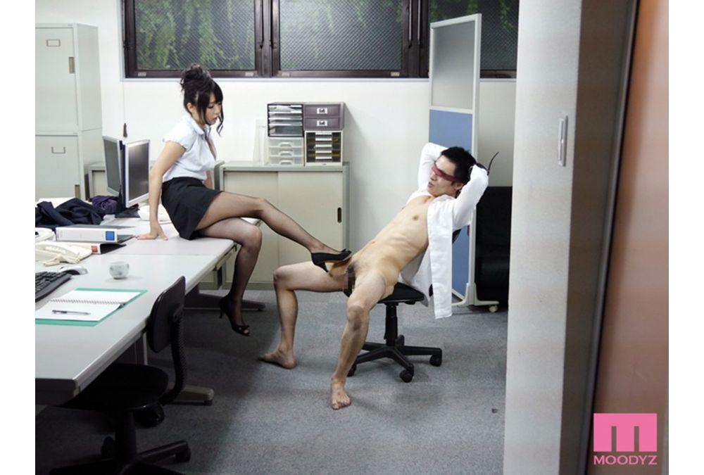 MIDE-059 Pretty buds had accused Slutty gal Screenshot 1