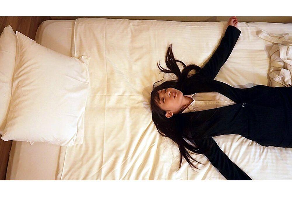 PYM-535 Business Trip Business Hotel Amateur Peeping Female Employee Masturbation Screenshot 2