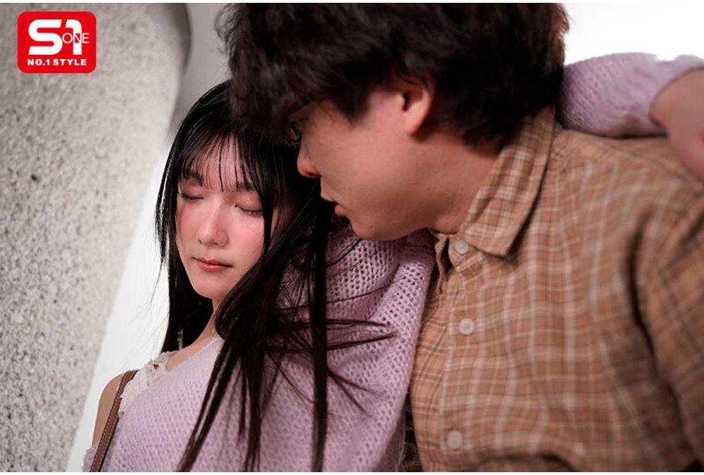 SNOS-346 When I Had My First Drink With My Pure Childhood Friend, Whom I've Always Had A Crush On... She Turned Into A Licking Slut Who Went Beyond A Kissing Maniac And Licked My Entire Body, Covered In Drool! Is That Hatsumi? Screenshot 4