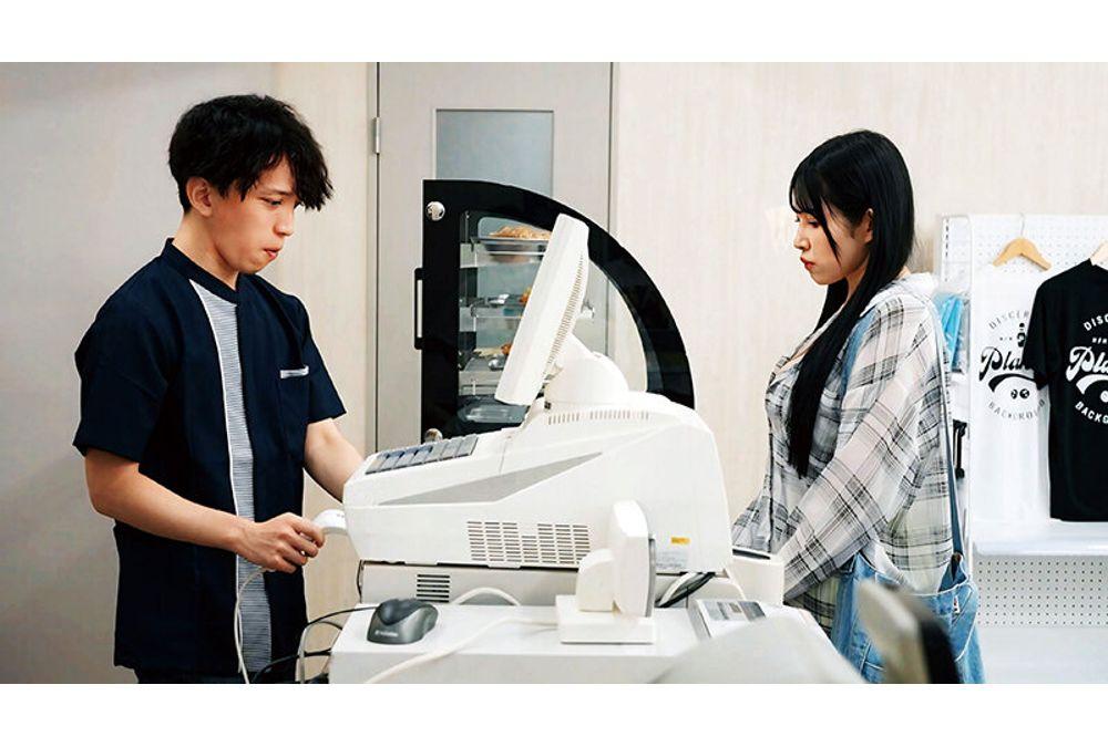 FTHTD-166 She Likes To Have Sex In The Back Of A Convenience Store And Is Having An Affair. Screenshot 4