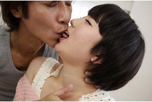 YOOM-12 Adachi Madoka Debut Creampie Shaved Small Tits Brilliant 18-year-old Screenshot